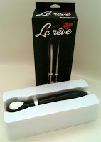 Le Reve Dolphin Vibrator Packaging
